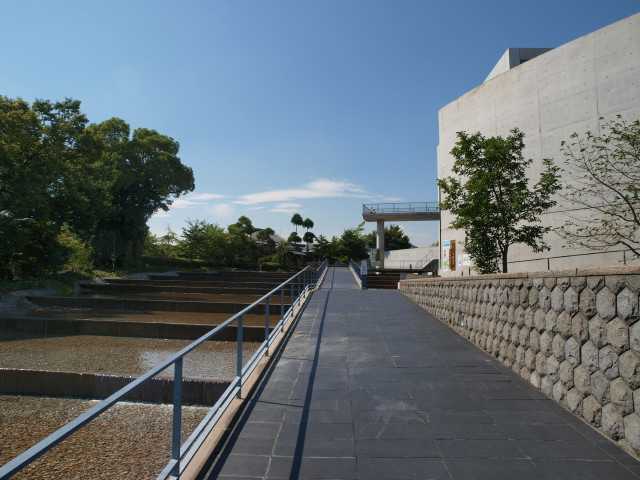 img0004.jpg